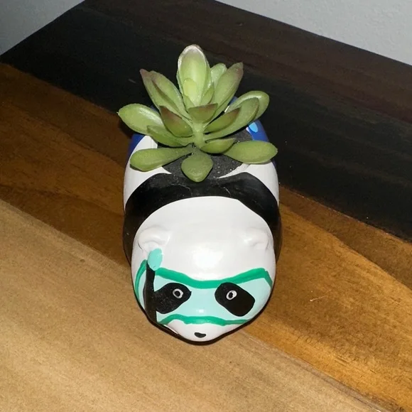 LIMITED TIME $5 ITEM!! Panda Succulent Planter - Black, White, Blue - Picture 2 of 3